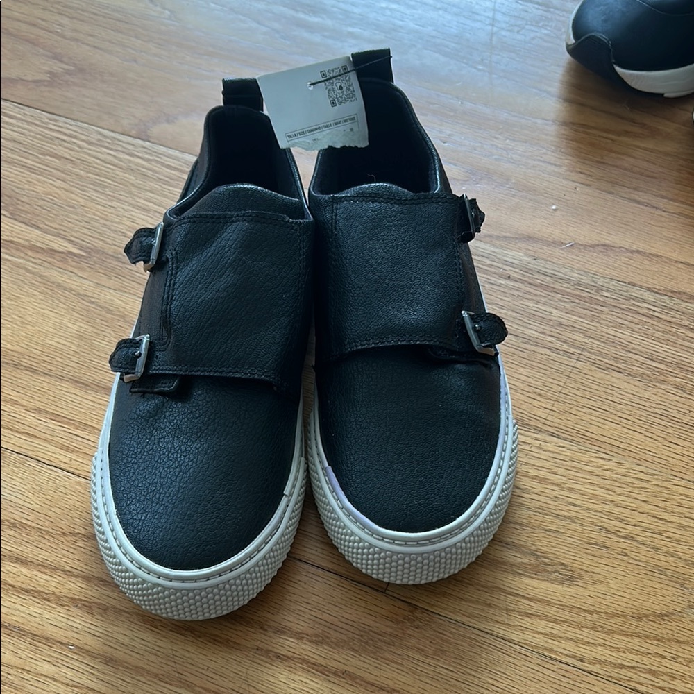 Black Slip-On Sneakers